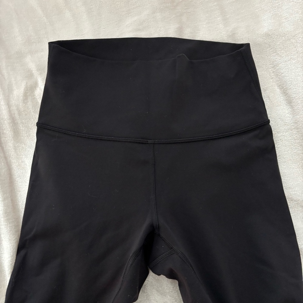 ❌SOLD❌ Lululemon Original High Waisted Wunder Under Leggings Black Luon Size 6